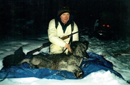 Jerry with 132 lb wolf